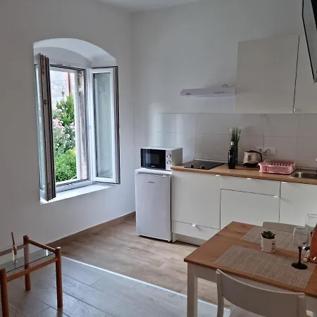 Apartment Vlaho *